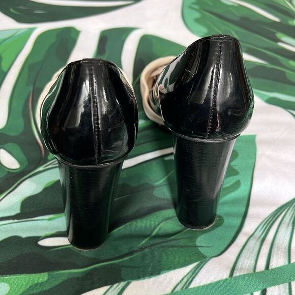 Michael Kors, black and white pumps - Picture 4 of 6